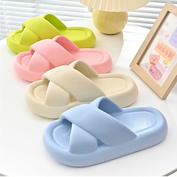 Cross Band Cloud Soft Comfy Thick Sole Non-Slip Slides/Sandals/Slippers!! NEW!☑️ - Picture 5 of 10